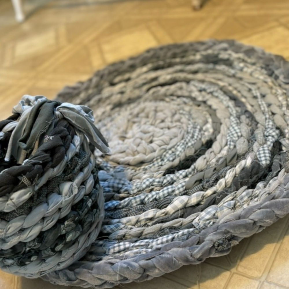 Handmade Rug and basket Set - Picture 1 of 7